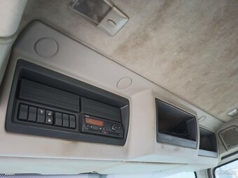 Renault MIDLUM 220 DXI,  12 TUN, HLINÍKOVÉ BOČNICE, DÉLKA LO - 6