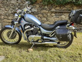 Suzuki Intruder vs 800 - 6