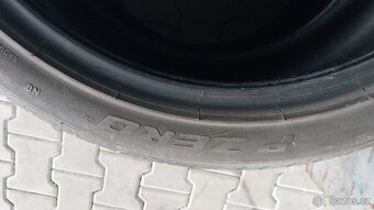 Prodám 2 x letní pneu Pirelli 265/40/21 - 6