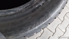 Prodám 2 x zimní pneu Pirelli 215/60/16 - 6