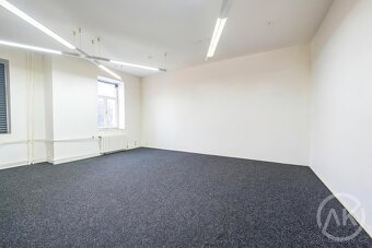 Pronájem kanceláře 211, s veškerým komfortem,, ul. Libušina - 6