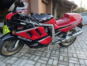 Suzuki gsxr 1100 - 6