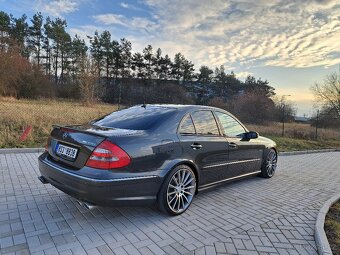 prodám Mercedes-Benz třída E 320CDI 150kw Automat,Limuzína. - 6