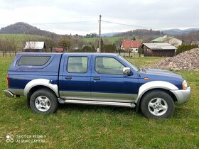 Prodám Nissan Navara D22 4x4 2,5 nafta 98 KW rv 05 130 tkm - 6