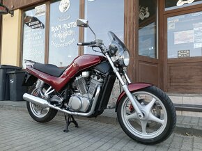 Suzuki VX 800 - 6