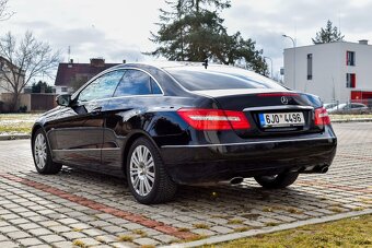 Mercedes Benz E 350 CDI 170kw/222tkm/Automat/černé - 6