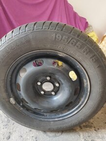 Prodám zimní pneu 195/65 r15 s disky 5x100 Škoda, VW - 6