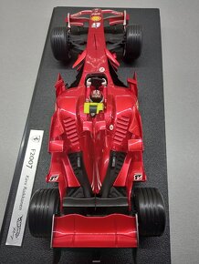 F1 FERRARI F2007 KIMI RAIKKONEN GP ČÍNA 2007 HOTWHEELS 1:18 - 6