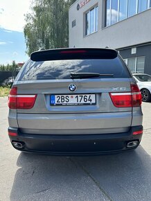 BMW E70 X5 4.8i V8 7 místná verze - 6