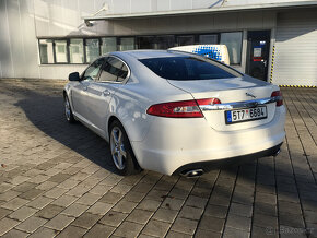 Jaguar XF V8 - 6