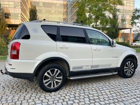 SsangYong Rexton 2.0TD 4x4 114KW KAM TAŽNÉ 7MÍST LIMITED EDI - 6