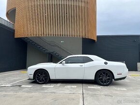 Predám Dodge Challenger 5.7 Hemi V8 2019 - 6