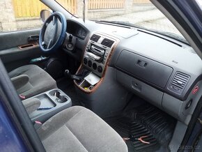 Kia Carnival 2,9 CRDI - 6