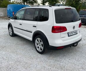 Touran CROSS 1,6 TDi - 6