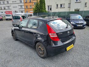 HYUNDAI i30 1.4i 80KW R.V.2011/1.MAJITEL - 6