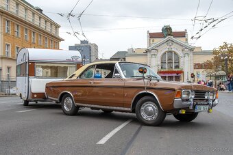 Ford P7b 2.3  6Válec  2kusy  (sedan + RS hardtop - 6