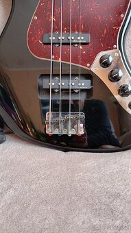 Fender Jazz Bass de luxe 4 MIM - Bass Lines Hambucker - 6