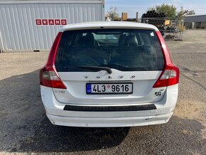 Volvo V70 2.4 D5 - náhradní díly - 6