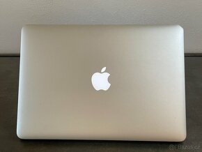 MacBook Air 13" 2015 / 128GB / 8GB / 1,6GHz - 6