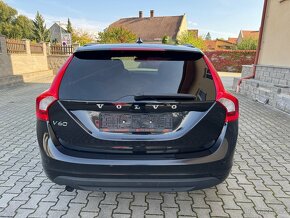 Volvo V60 2,0 D5 2013 manual , serviska , xenony - 6