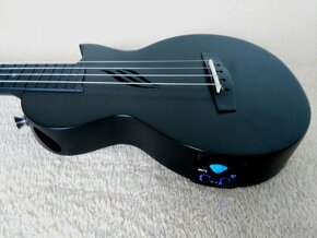 Predam koncertne ukulele Cascha Carbon Fibre. - 6