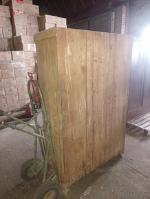 Staré dřevěné skříně 2 kusy - 6