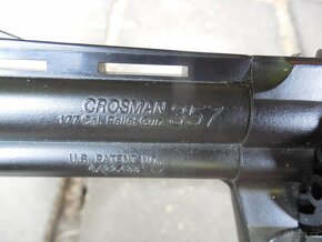 Revolver Crosman 357-CO 2-pěkný stav - 6