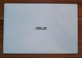 Notebook Asus X553M, 15,6", Celeron N2830, 8GB, 240GB SSD - 6