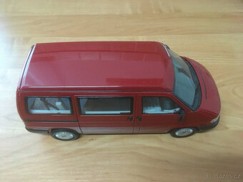 Model VW T4 California 1/18 - 6