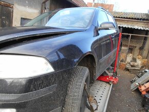 nd z škoda octavia 2 1.6tdi 77kw bílá červená sahara černá - 6