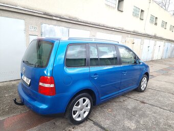 Volkswagen Touran 2.0 TDi,DSG,7míst,Highline,Nová STK, Pěkný - 6