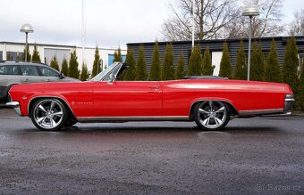 1965 Chevrolet Impala Convertible - 6