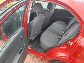 Chevrolet Aveo 1.4 i , 74 kw - 6