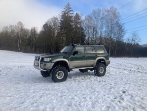 2x Nissan Patrol Y61 Wagon M57 - 6