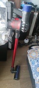 DYSON V 8 - 6