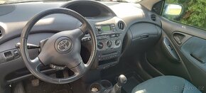 Toyota Yaris na náhradní díly - 6