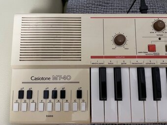 Casio Casiotone MT-40 - 6