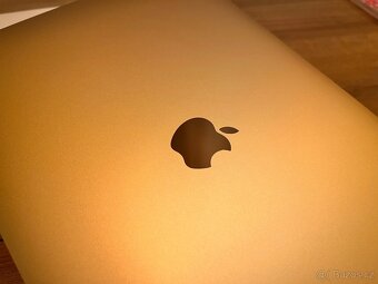 apple macbook air m1 ( stale v zaruce ) - 6