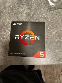 AMD RYZEN 3 3200G (záruka) + chladič - 6