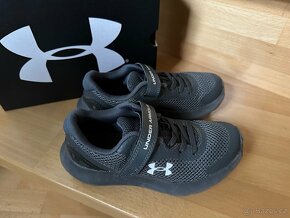 Tenisky Under Armour vel.29,5 - 6