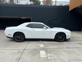 Predám Dodge Challenger 5.7 Hemi V8 2019 - 6