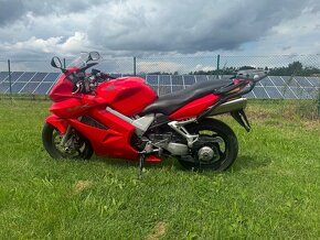 Honda VFR 800 VTEC 2002 - 6