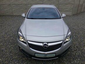 Opel Insignia 2.0CDTi 4x4 COUNTRY TOURER 1A - 6