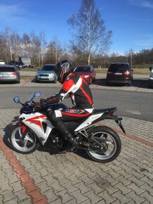 2011 Honda CBR 250R - 6