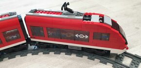 LEGO VLAK 7938 PASSENGER TRAIN - - 6