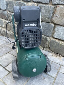 Bezolejový kompresor METABO Basic 250-24 W OF - 6