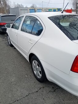 Škoda octavia 2.0tdi-103kw-2011 - 6