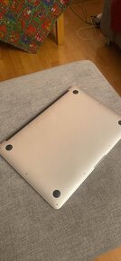 Apple MacBook Air NOVÁ BETERKA (13-palcový, 2017) 256GB - 6