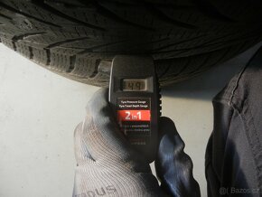 Zimní pneu Nokian 235/55R17 - 6