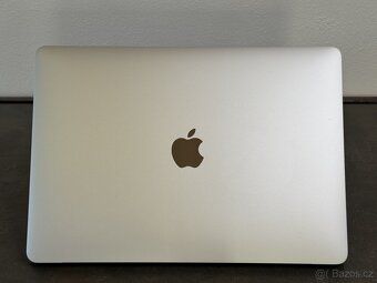 MacBook Pro 13" 2019 i5 / 8GB / 256GB Silver - 6